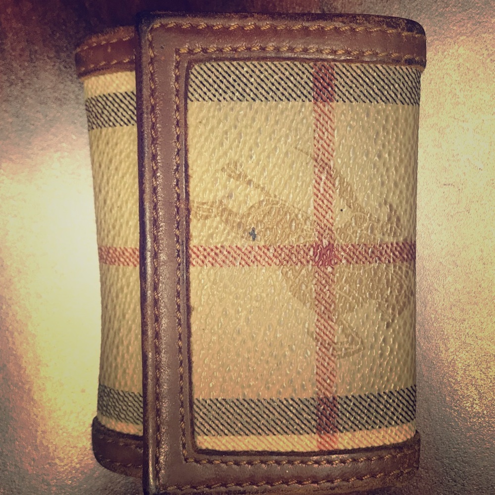 Burberry coin case